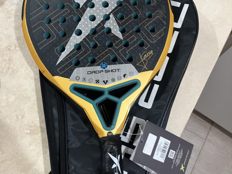 Drop shot axion attaq